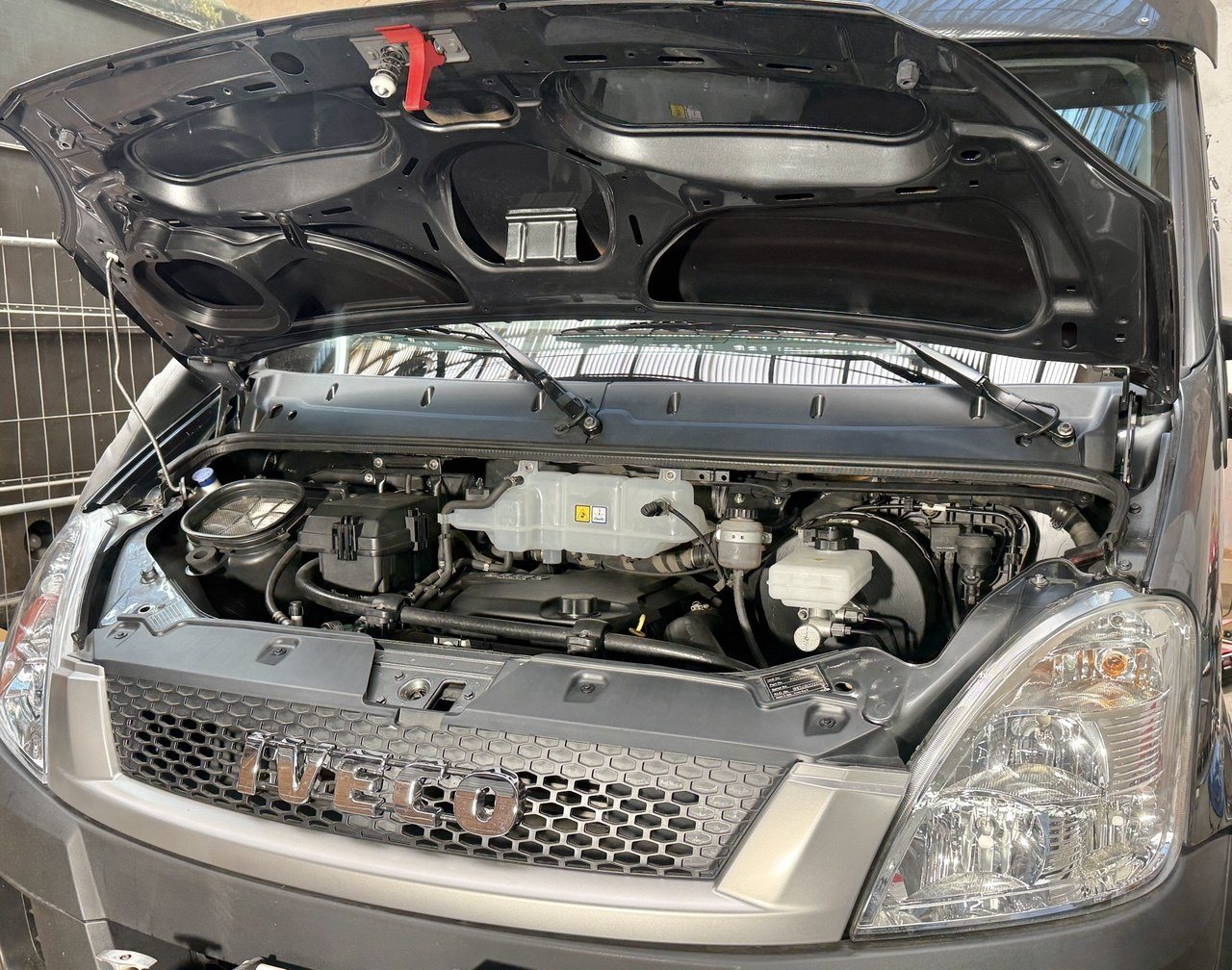 Motorraum Offen